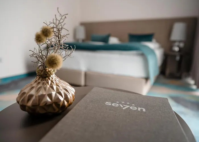 Hotel Seven