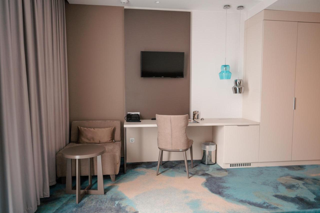 Hotel Seven